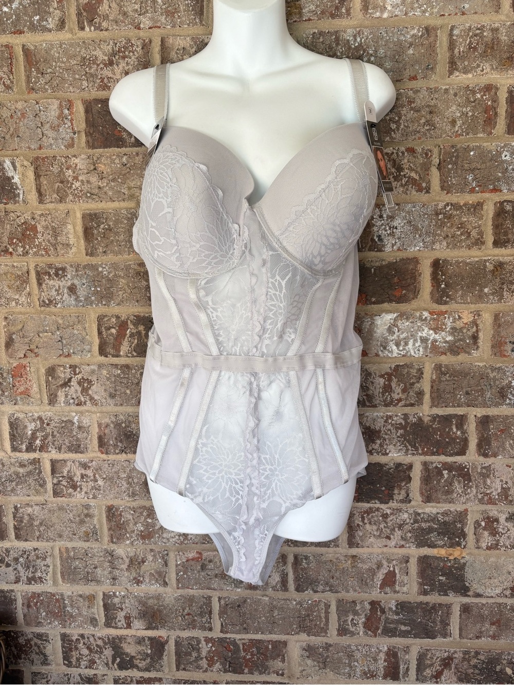 Daisy Fuentes Lingerie Bodysuit Color Oyster Sz 2XL NWT